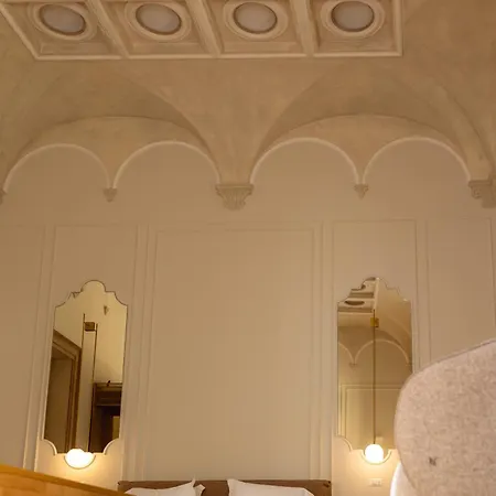 Palazzo Zimara Boutique - The D'angelo Family Collection * 莱切
