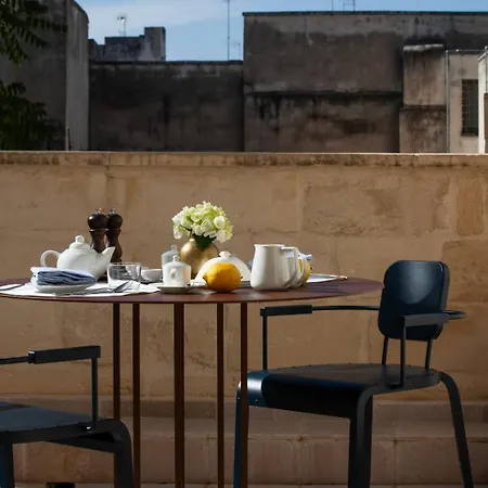 Palazzo Zimara Boutique Hotell *